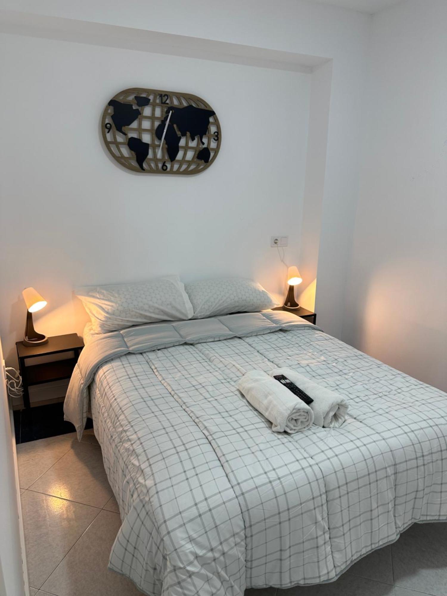 Rooms Mediavilla Madrid Luaran gambar