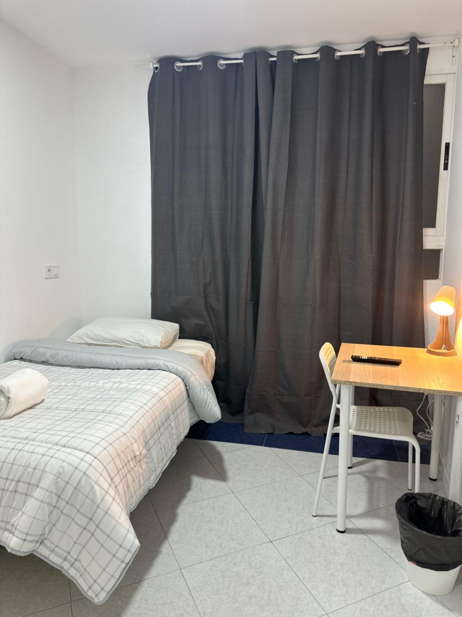 Rooms Mediavilla Madrid Luaran gambar