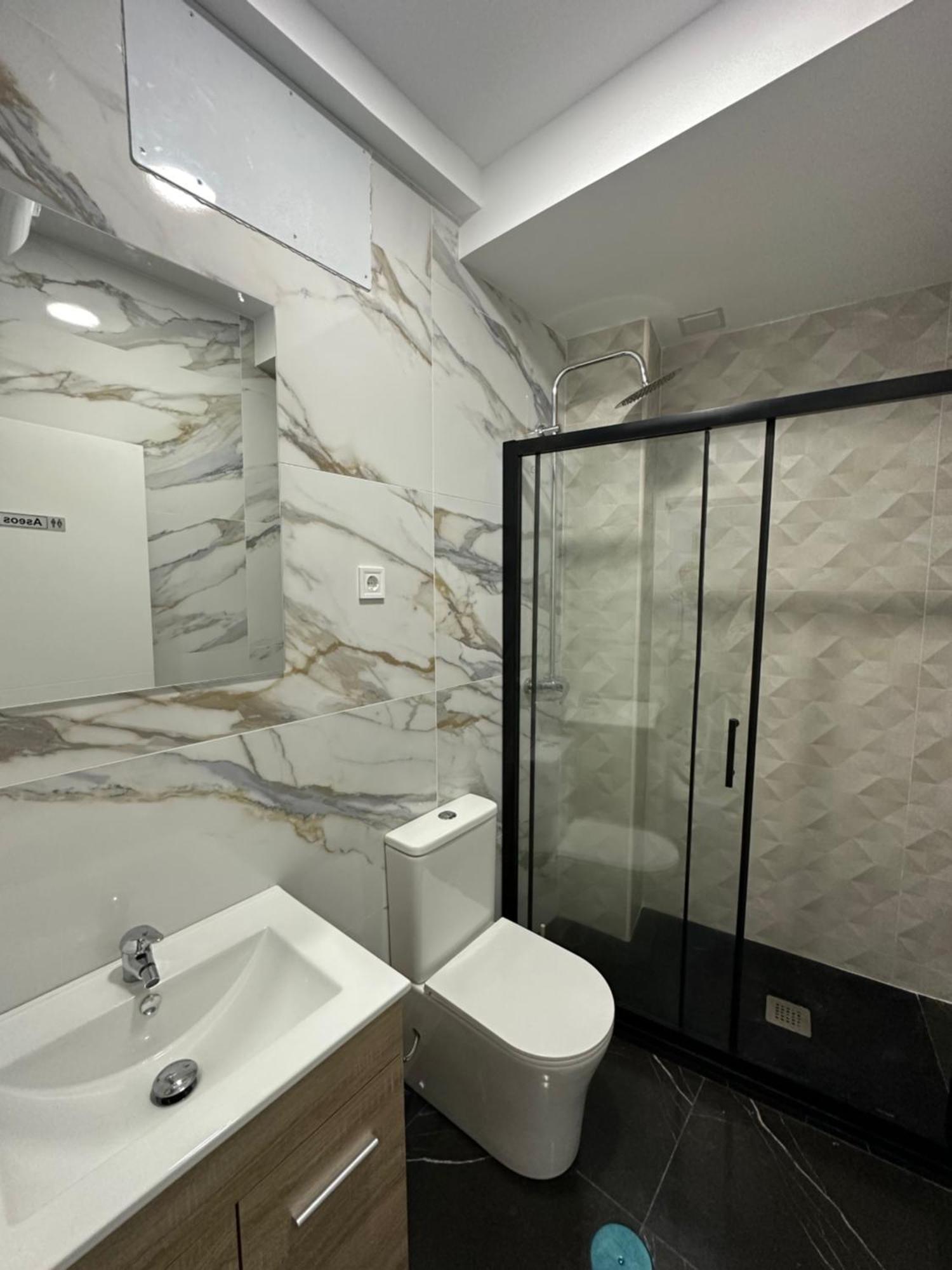 Rooms Mediavilla Madrid Luaran gambar